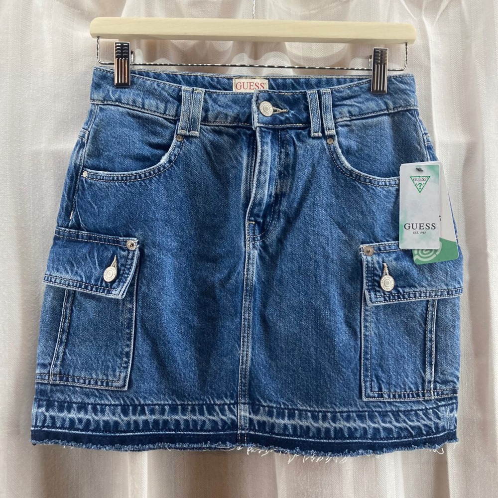 GUESS Ivette Skirt Denim Cargo Blue Wash High Rise Sz 24 (26") NWT Broken Zipper